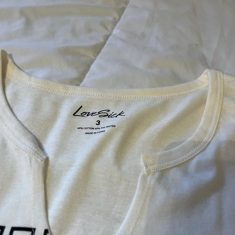 Love Sick tee - Picture 2 of 4